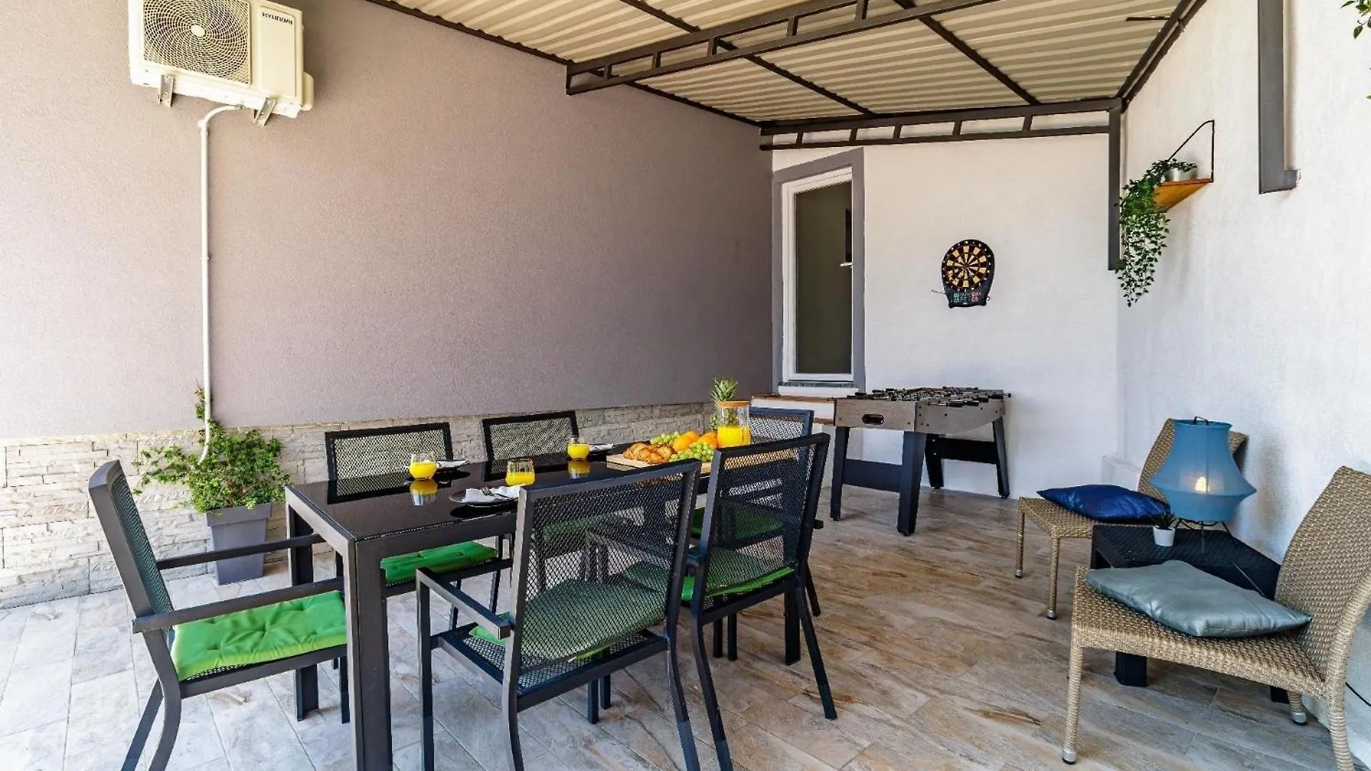 Ferienhaus Mit Privatpool Fuer 6 Personen Ca 140 Qm In Loborika, Istrien Suedkueste Von Istrien Holiday home