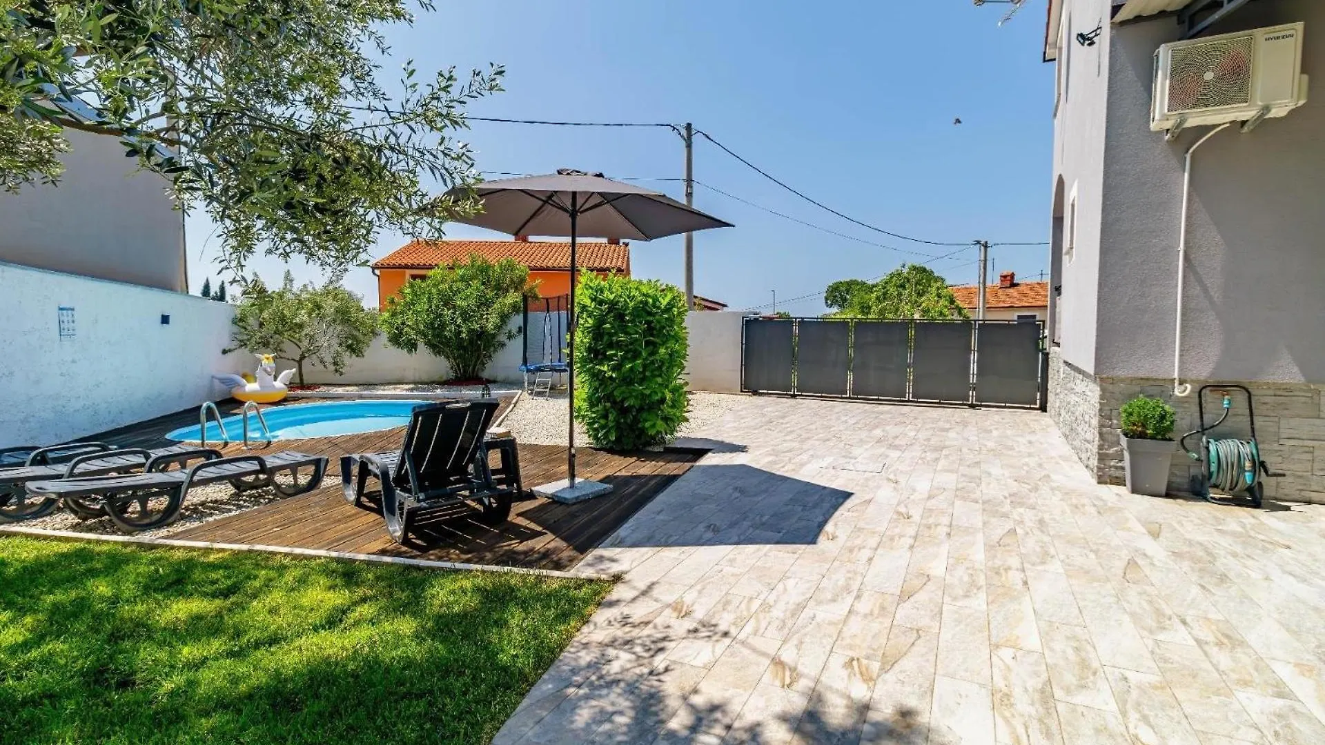 Ferienhaus Mit Privatpool Fuer 6 Personen Ca 140 Qm In Loborika, Istrien Suedkueste Von Istrien