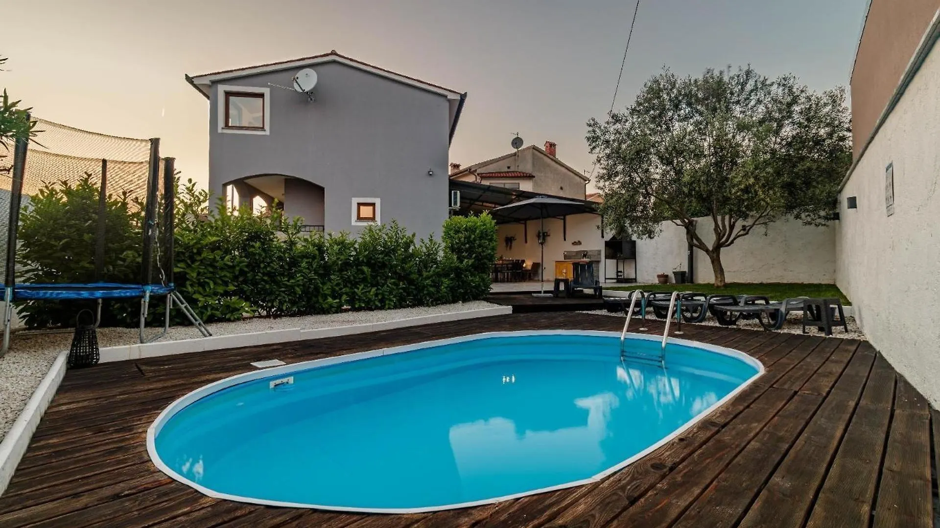 Ferienhaus Mit Privatpool Fuer 6 Personen Ca 140 Qm In Loborika, Istrien Suedkueste Von Istrien