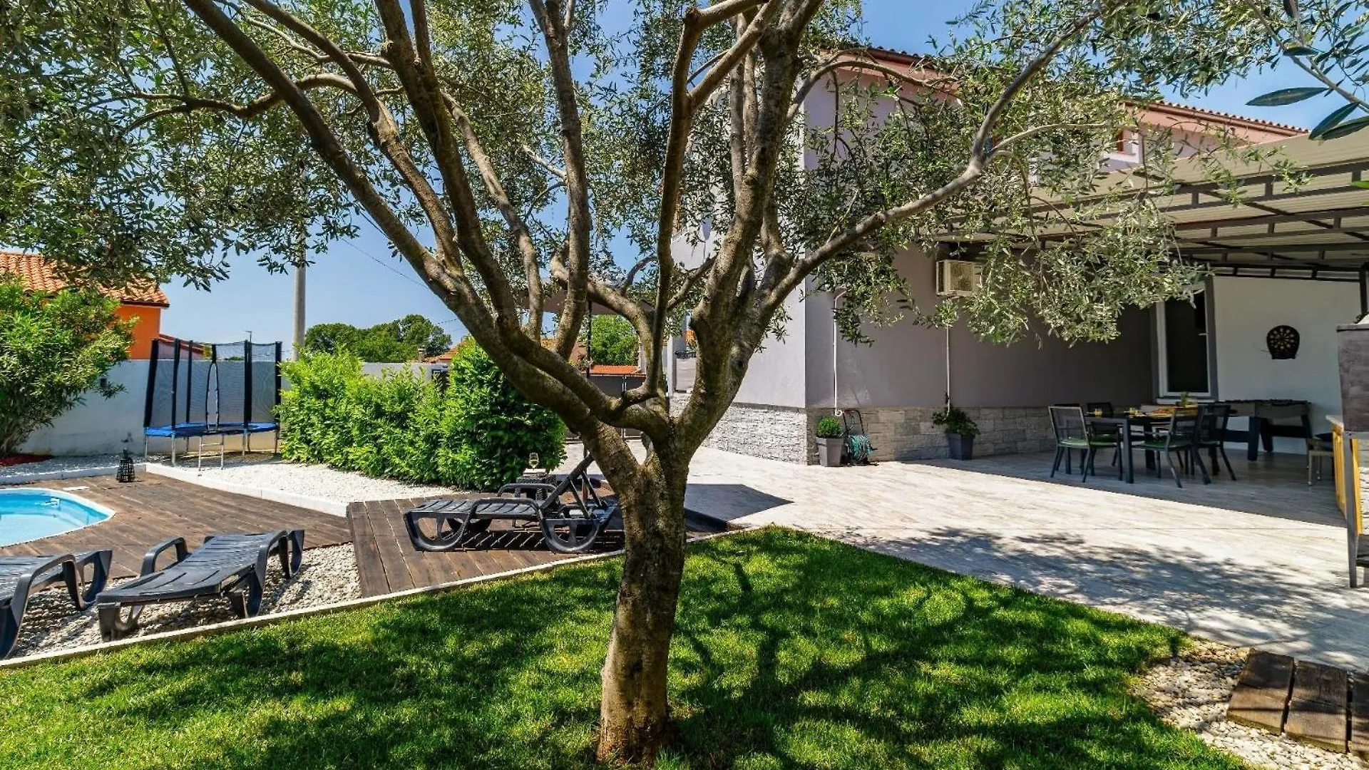 Ferienhaus Mit Privatpool Fuer 6 Personen Ca 140 Qm In Loborika, Istrien Suedkueste Von Istrien 0*, Loborika